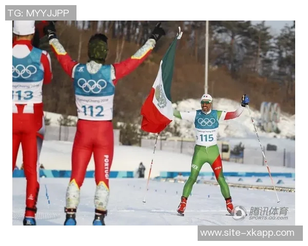 切尔西球迷高呼阿布名字举起BlueCoOut旗帜表达不满情绪