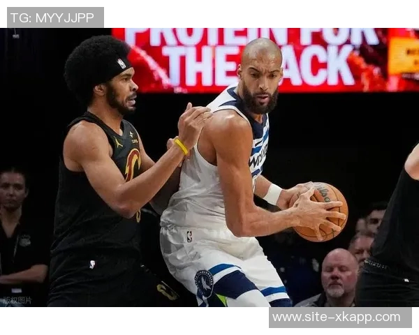 骑士与森林狼上半场精彩对决九名球员齐发力共同争辉 骑士与森林狼上半场精彩对决九名球员齐发力共同争辉