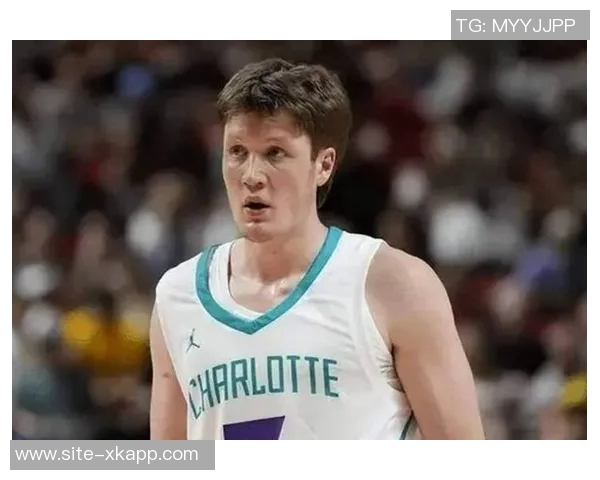 黄蜂新秀克尼佩尔表现抢眼三场场均15分三分命中率高达579 黄蜂新秀克尼佩尔表现抢眼三场场均15分三分命中率高达579