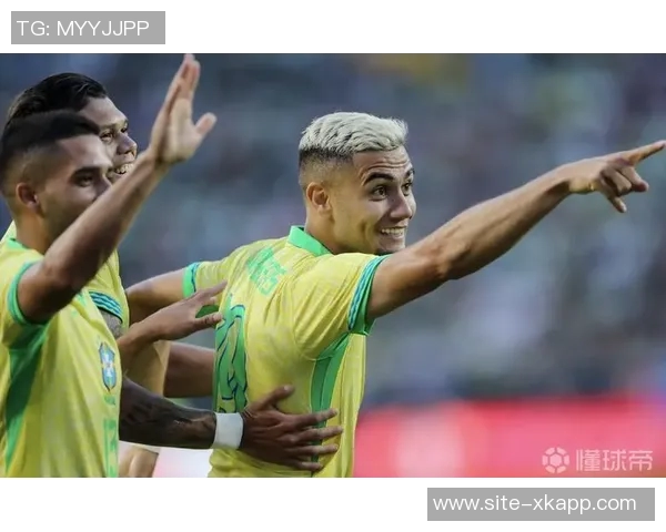 德天空报道杜塞尔多夫签下多特21岁前锋保利纳转会费仅为40万欧元